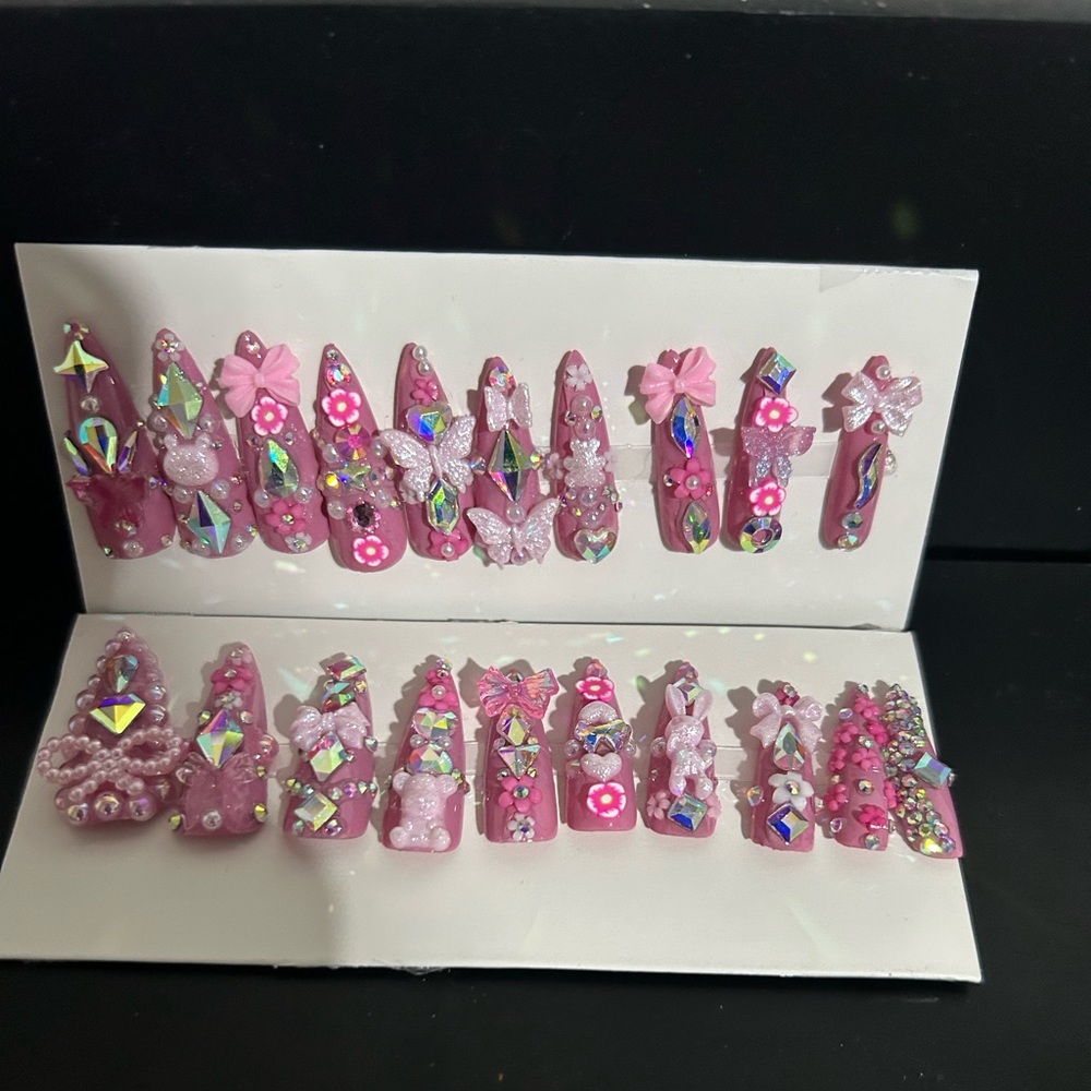 Pink Rhinestone Embellished False Nails